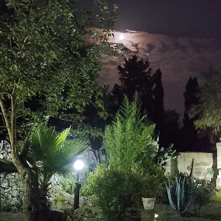 Villa Messapica, Casa Veranda